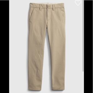 Gap kids uniform khakis with gap shield (7 slim